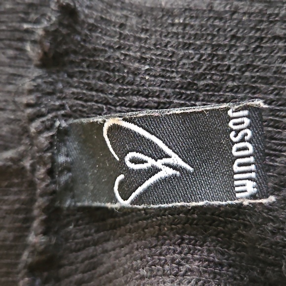 2/$15 Sale Off Shoulder Black Sweater sz Small - Picture 6 of 8